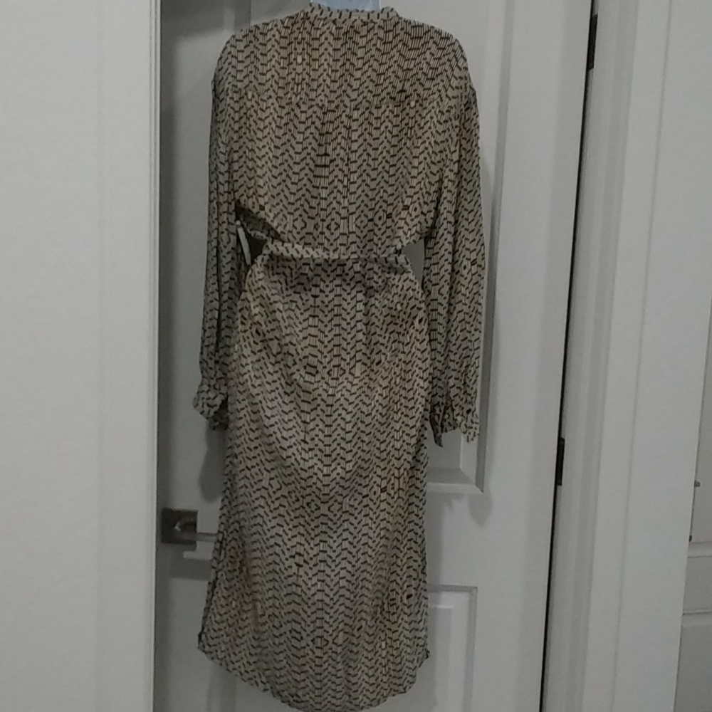 Reiss V-neckline Long Sleeve Split leg Opening Midi Dress with Belt - Picture 2 of 5